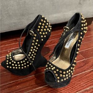 Steve Madden Suede Heel-less Heels